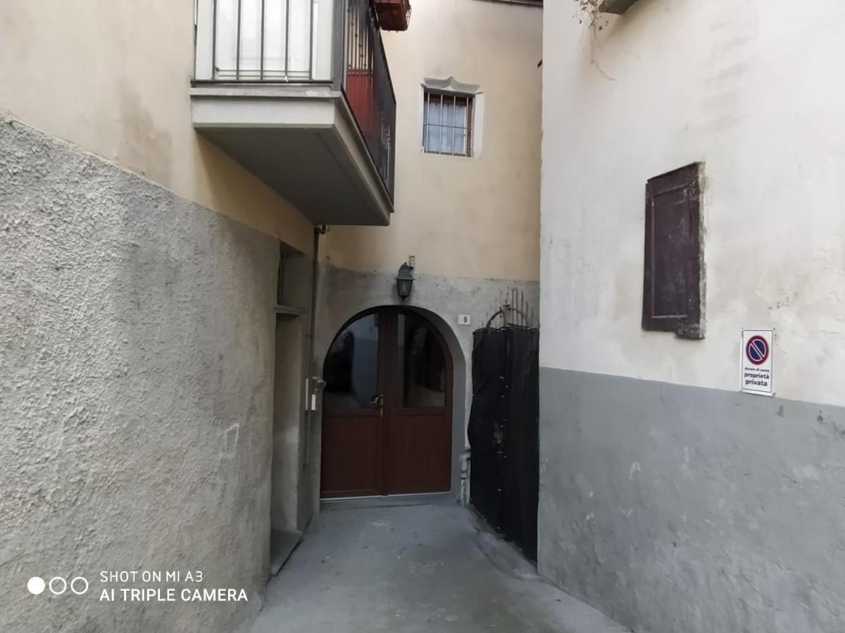 Appartement Un oeil sur la cathédrale à Aoste Extérieur photo
