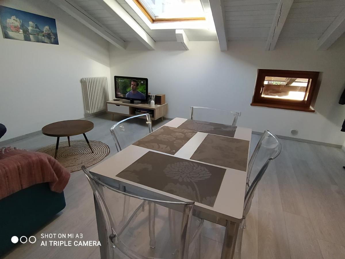 Appartement Un oeil sur la cathédrale à Aoste Extérieur photo